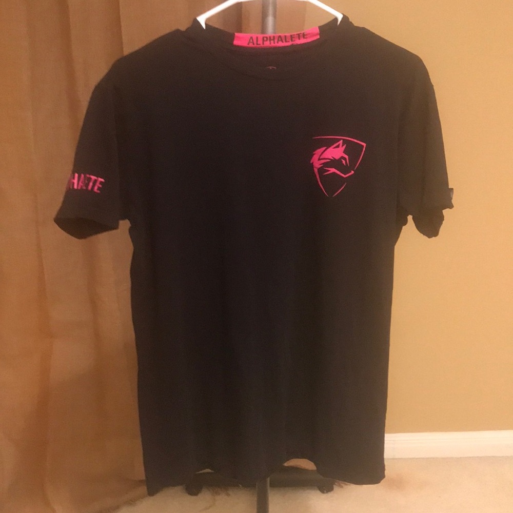 Alphalete athletics T-shirt bundle.